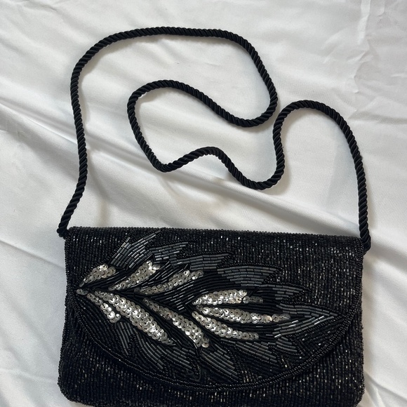 Clutch sequence with optional strap - Picture 1 of 6
